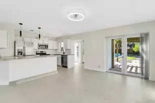 376 SW 2nd St, Boca Raton, FL 33432 - Photo 12