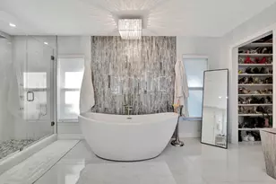 19 Cambria Rd E, Palm Beach Gardens, FL 33418 - Photo 12