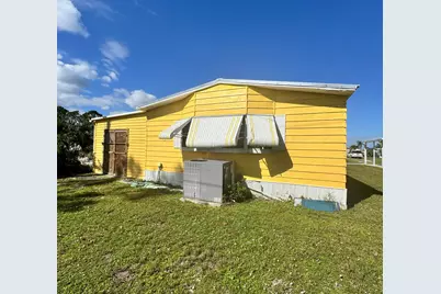 9 San Felipe, Fort Pierce, FL 34951 - Photo 6