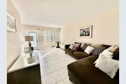 3032 Hythe B, Boca Raton, FL 33434 - Photo 4
