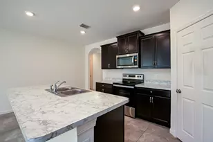 428 SE Fairchild Ave, Port Saint Lucie, FL 34984 - Photo 6