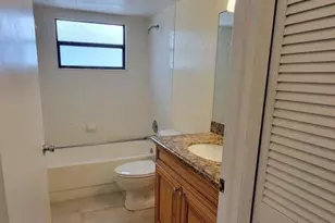 1442 E Lake Crystal Dr Unit, West Palm Beach, FL 33411 - Photo 6