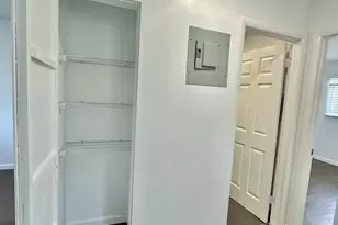 203 E Tiffany Dr, West Palm Beach, FL 33407 - Photo 18