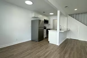 103 E Tiffany Dr, West Palm Beach, FL 33407 - Photo 2