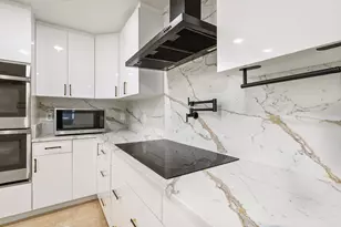 6000 Adriatic Way, West Palm Beach, FL 33413 - Photo 16