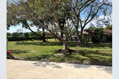 11692 Timbers Way, Boca Raton, FL 33428 - Photo 10