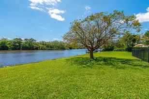 1124 Carambola Cir, West Palm Beach, FL 33406 - Photo 10