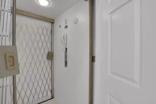 7911 Laina Ln, Boynton Beach, FL 33437 - Photo 6