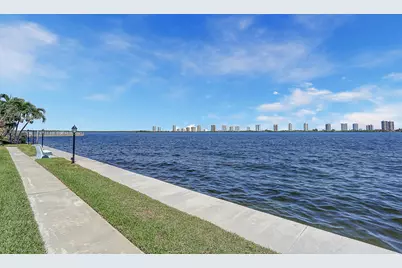 801 Lake Shore Drive, Unit #102, Lake Park, FL 33403 - Photo 6