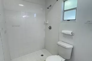 754 Date Palm Dr, Lake Park, FL 33403 - Photo 8