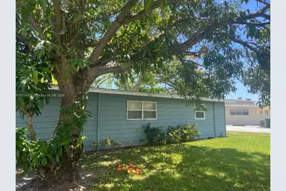 754 Date Palm Drive, Unit #B-1, Lake Park, FL 33403 - Photo 2