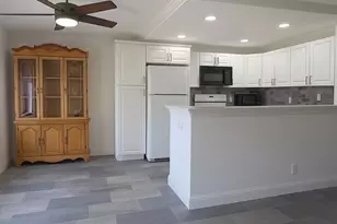 7 Hastings A, West Palm Beach, FL 33417 - Photo 2