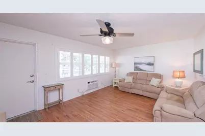 320 Horizons, Unit #207, Boynton Beach, FL 33435 - Photo 4