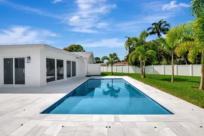 135 SE 28th Court, Boynton Beach, FL 33435 - Photo 32