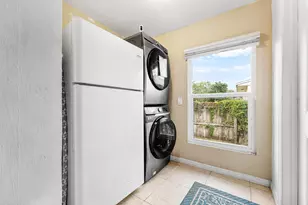 305 SW 3rd St, Boynton Beach, FL 33435 - Photo 24