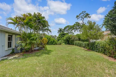140 Village Circle, Jupiter, FL 33458 - Photo 28