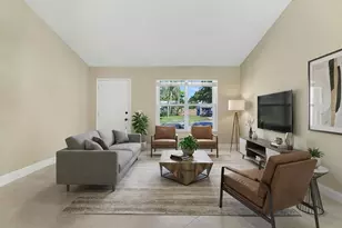 140 Village Cir, Jupiter, FL 33458 - Photo 6