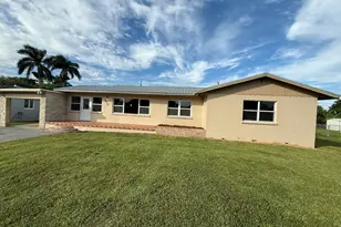 217 NW Ave E, Belle Glade, FL 33430 - Photo 2