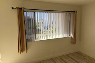 400 Village Green Cir W, Palm Springs, FL 33461 - Photo 12