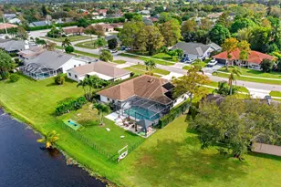 13947 Geranium Pl, Wellington, FL 33414 - Photo 4