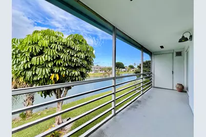 105 Camden E, West Palm Beach, FL 33417 - Photo 12