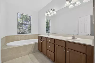 10348 Wellington Parc Drive, Wellington, FL 33449 - Photo 22