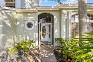 1049 Siena Oaks Cir E, Palm Beach Gardens, FL 33410 - Photo 4