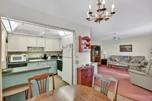 2929 SE Ocean Blvd Unit, Stuart, FL 34996 - Photo 4