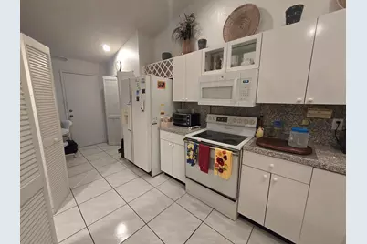 8385 Springlake Drive, Unit #B, Boca Raton, FL 33496 - Photo 2