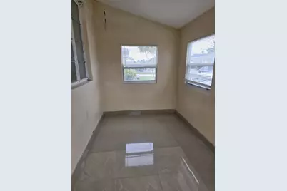 547 W 4th Street, Riviera Beach, FL 33404 - Photo 6