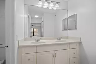 9905 Pineapple Tree Dr, Boynton Beach, FL 33436 - Photo 16