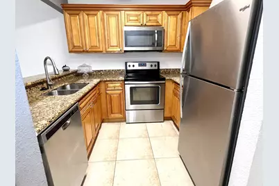 1581 Balfour Point Drive, Unit #E, West Palm Beach, FL 33411 - Photo 4