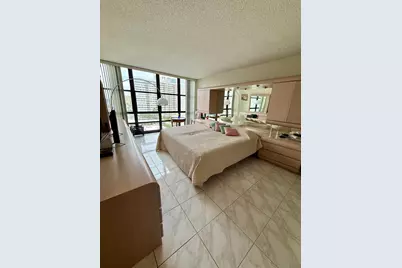 2017 S Ocean Drive, Unit #1109, Hallandale Beach, FL 33009 - Photo 8