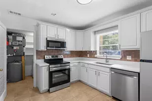 10693 N Military Trl, Palm Beach Gardens, FL 33410 - Photo 12