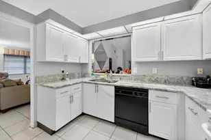 6065 Sunny Manor Ct, Delray Beach, FL 33484 - Photo 4