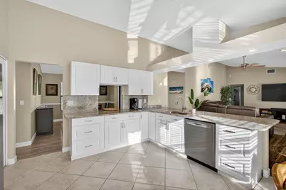 2530 NE Pinecrest Lakes Boulevard, Jensen Beach, FL 34957 - Photo 22