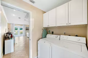 7661 W Country Club Blvd, Boca Raton, FL 33487 - Photo 20