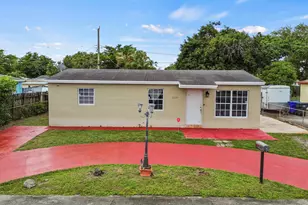 1400 N 70th Ave, Hollywood, FL 33024 - Photo 1
