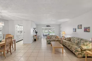 1225 Club Dr W, Delray Beach, FL 33445 - Photo 10
