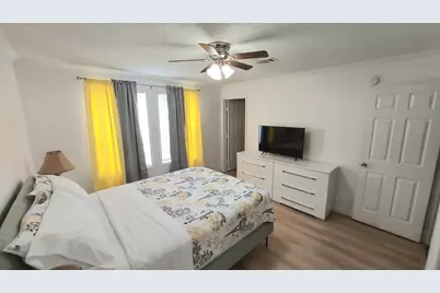 1401 W 9th Street, Riviera Beach, FL 33404 - Photo 6