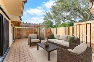 1214 12th Ln, Palm Beach Gardens, FL 33418 - Photo 6