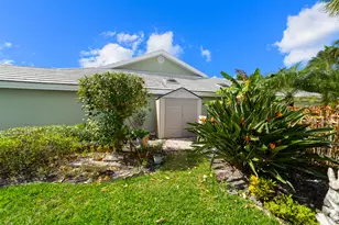 2368 Saratoga Bay Dr, West Palm Beach, FL 33409 - Photo 32