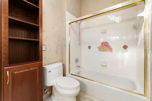 2368 Saratoga Bay Dr, West Palm Beach, FL 33409 - Photo 14