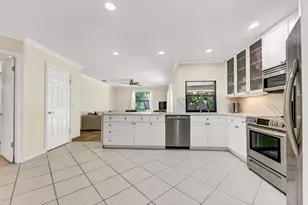 88 PineHill Trail E, Tequesta, FL 33469 - Photo 14