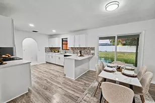 573 SE Port St Lucie Blvd, Port Saint Lucie, FL 34984 - Photo 8