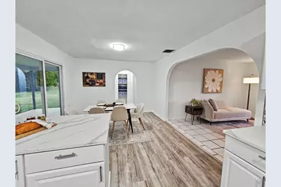 573 SE Port St Lucie Boulevard, Port Saint Lucie, FL 34984 - Photo 10