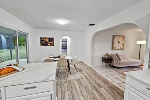 573 SE Port St Lucie Blvd, Port Saint Lucie, FL 34984 - Photo 10