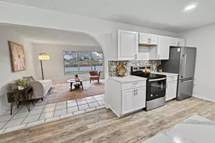 573 SE Port St Lucie Blvd, Port Saint Lucie, FL 34984 - Photo 12