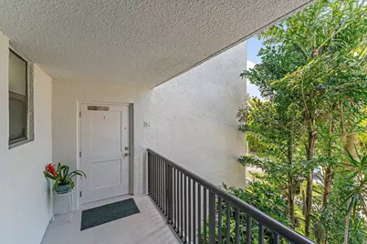 1542 Jupiter Cove Drive, Unit #201, Jupiter, FL 33469 - Photo 4