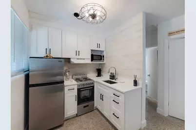 1258 Beach Road, Unit #5, Singer Island, FL 33404 - Photo 2